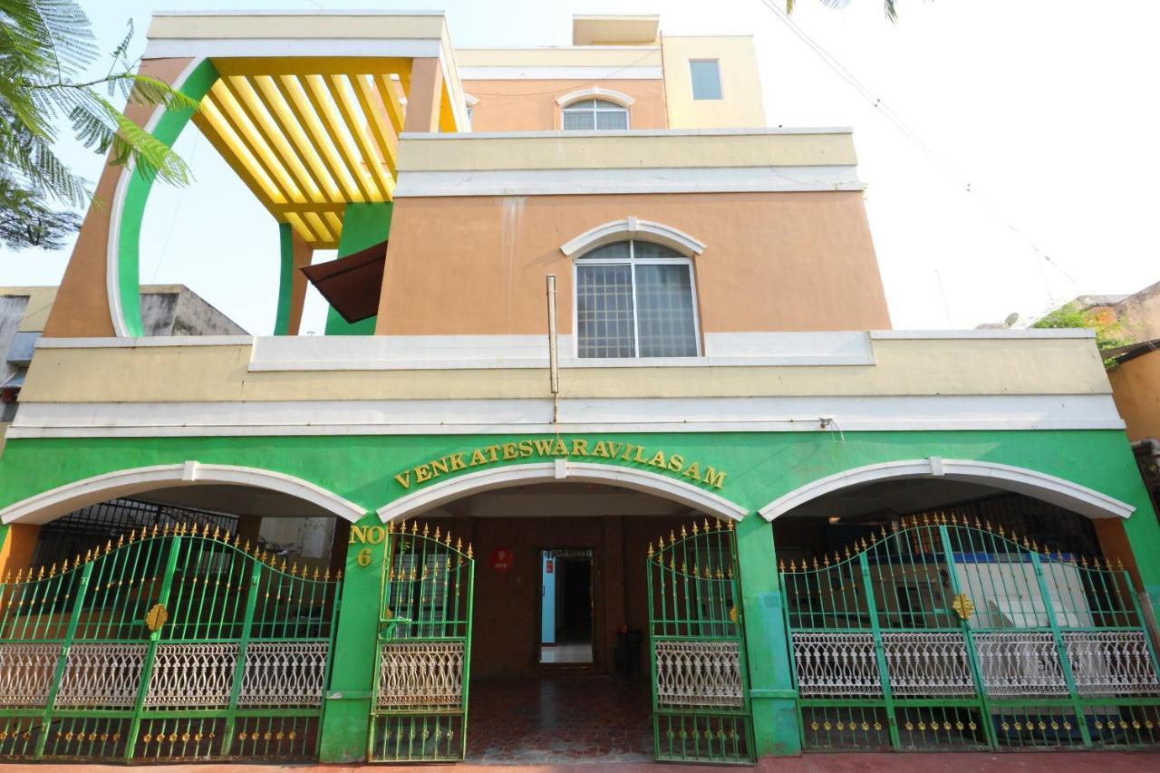 OYO 11736 Venkateswara Vilasam Pondicherry Bagian luar foto