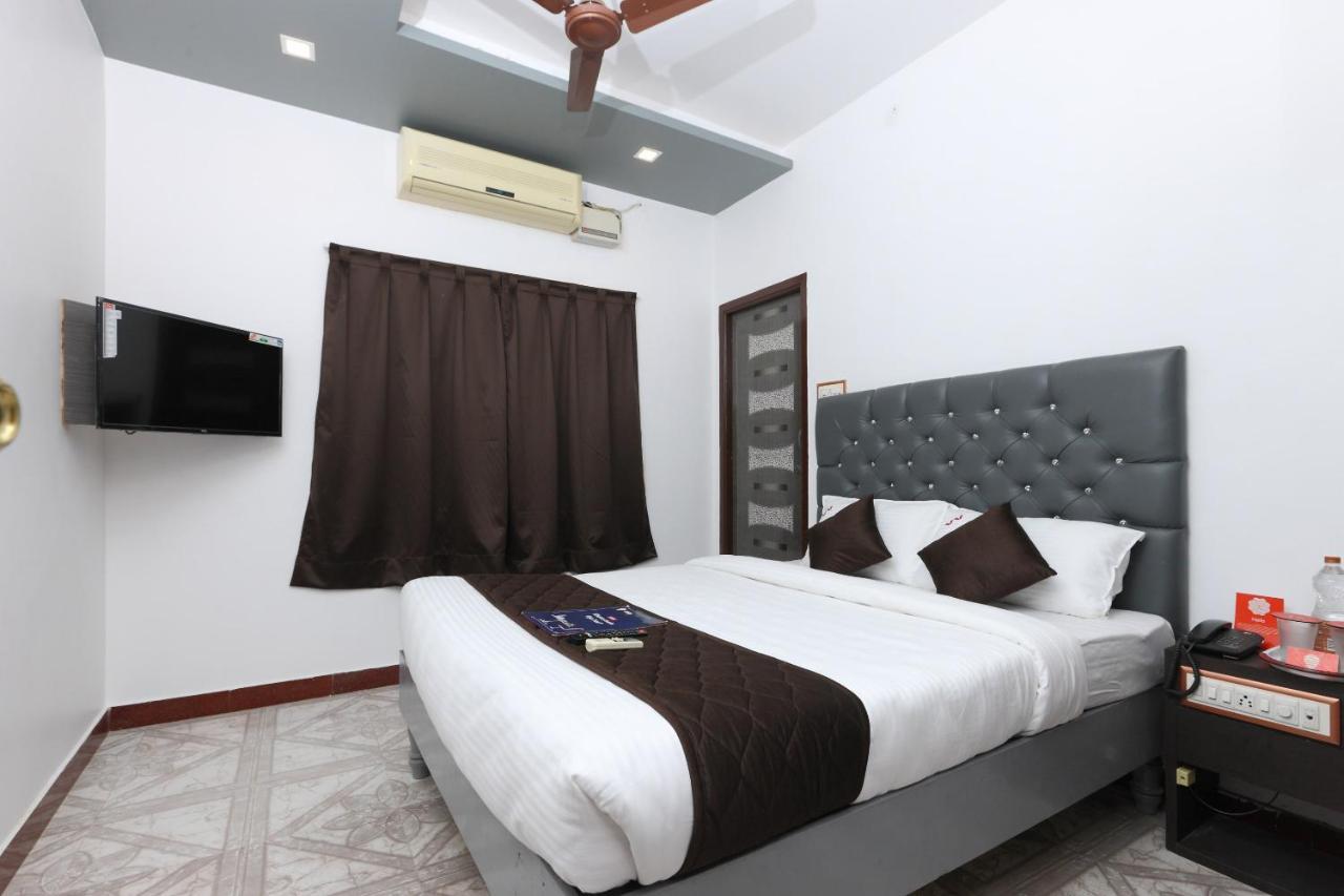 OYO 11736 Venkateswara Vilasam Pondicherry Bagian luar foto